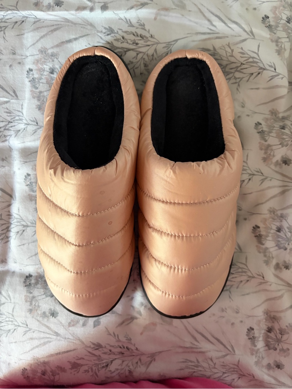 Women's Quilted Slip-On Puffer Slippers in Peach